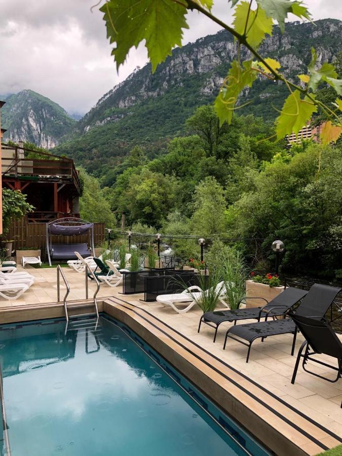 Hotel Holiday Maria Băile Herculane Exteriör bild